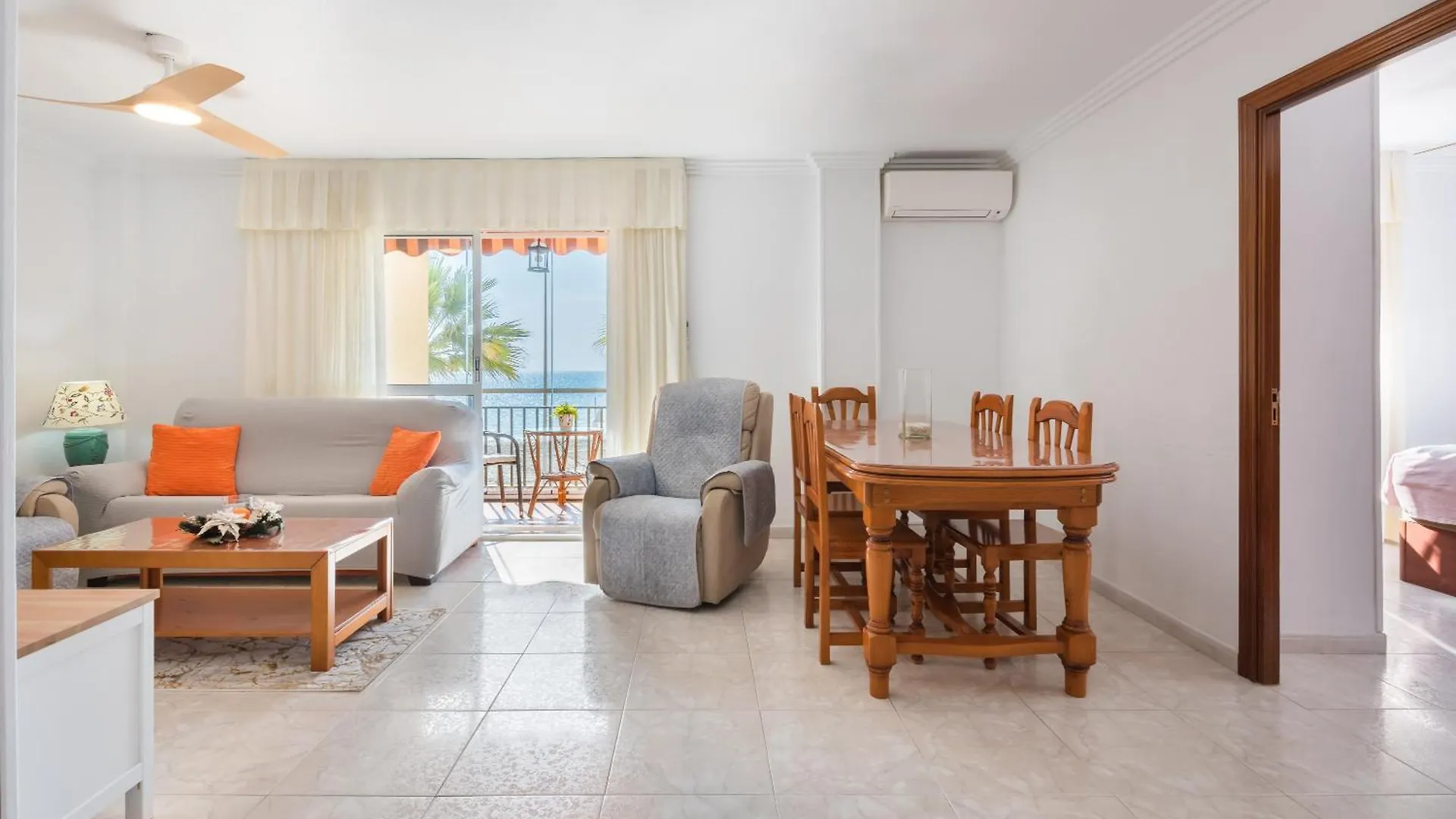 Appartement Wintowinrentals Spectacular Sea Views On The Beachfront Rincón de la Victoria