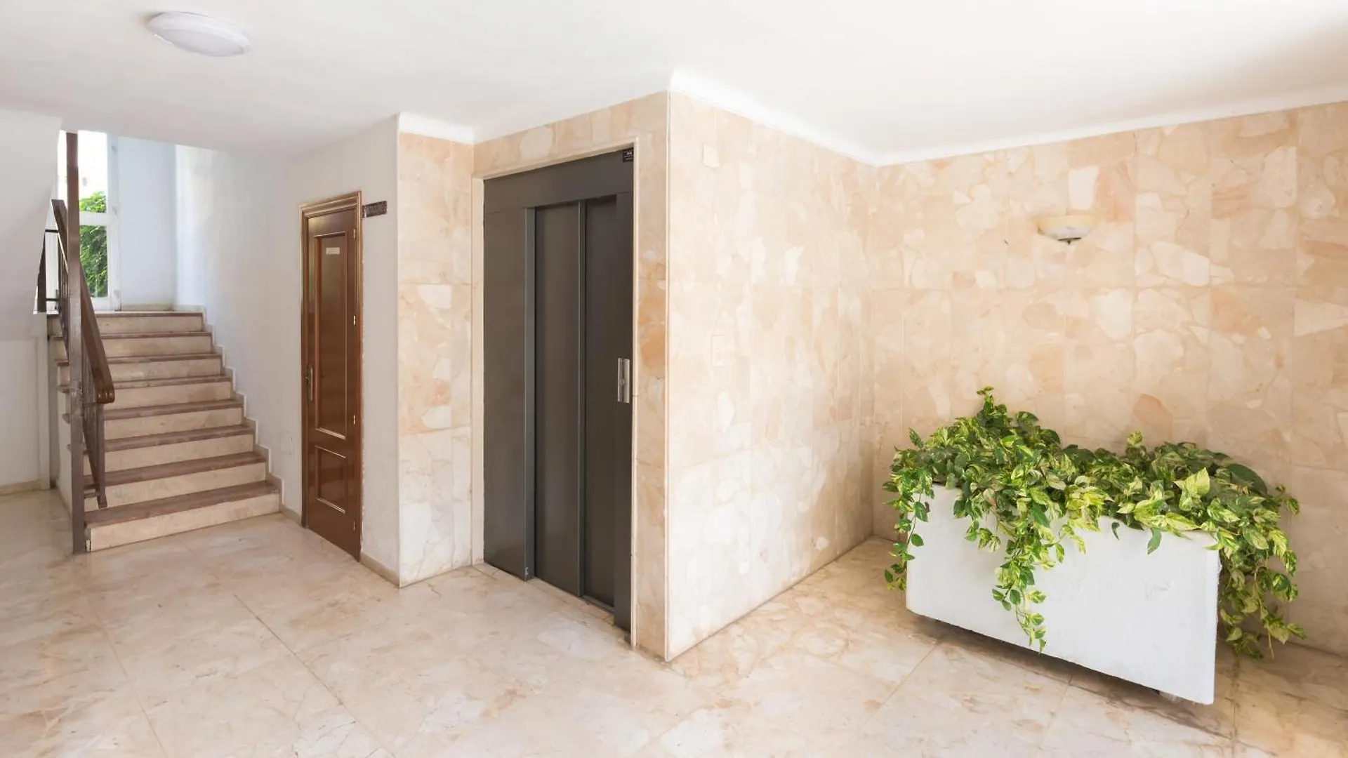 Wintowinrentals Spectacular Sea Views On The Beachfront Rincón de la Victoria Appartement