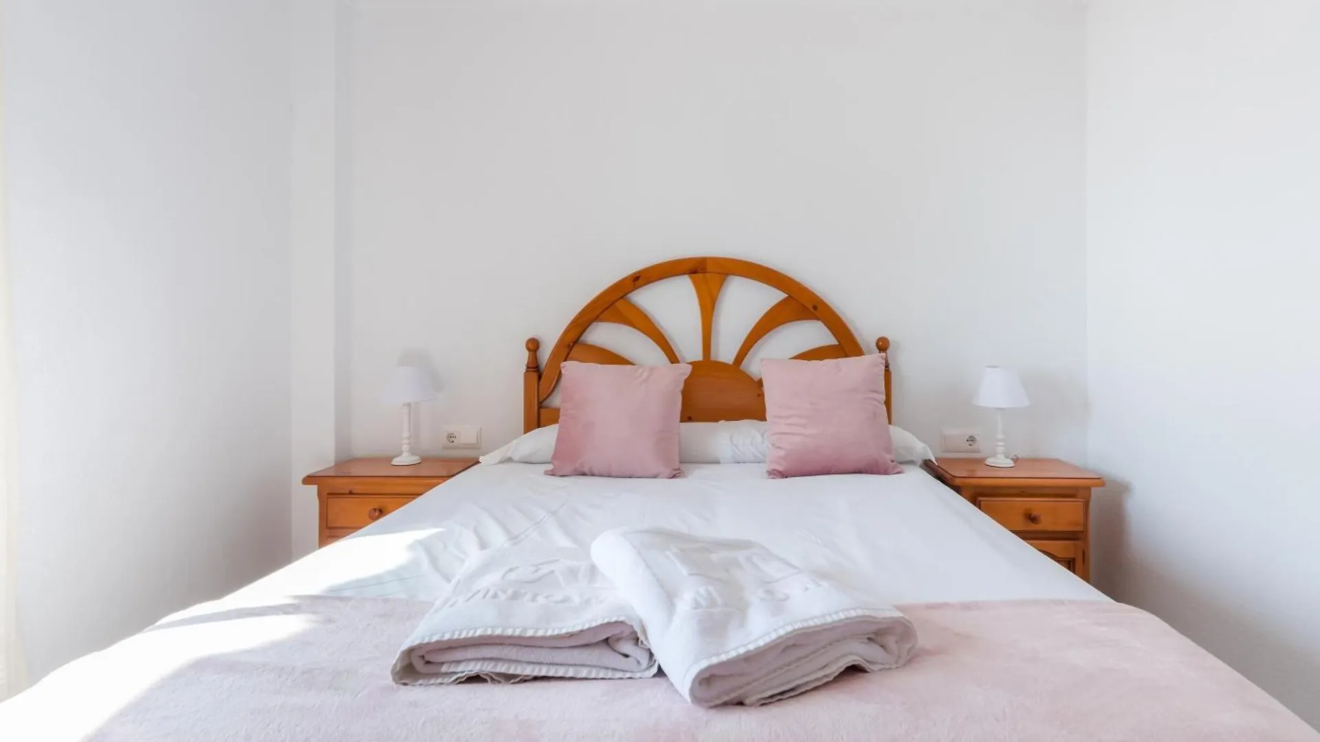 Wintowinrentals Spectacular Sea Views On The Beachfront Rincón de la Victoria