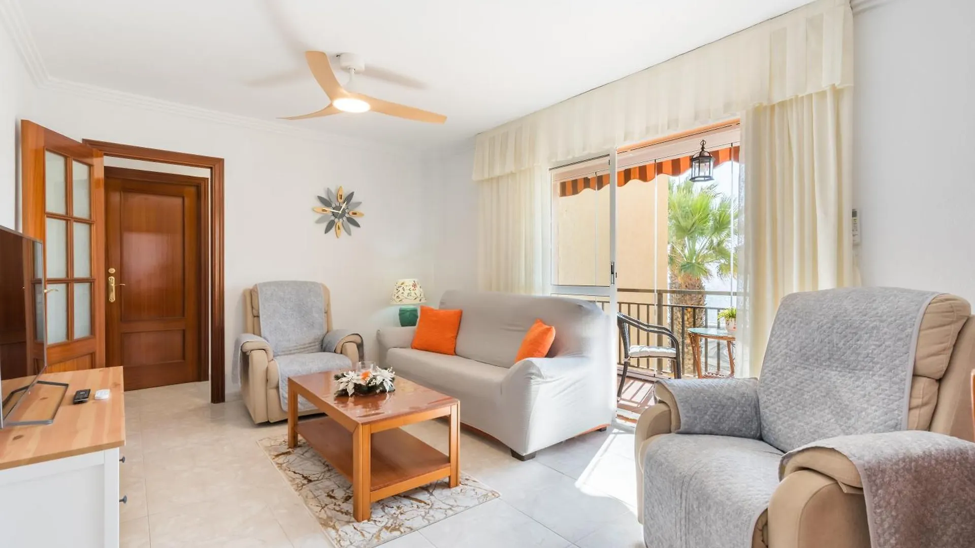 Apartment Wintowinrentals Spectacular Sea Views On The Beachfront Rincón de la Victoria